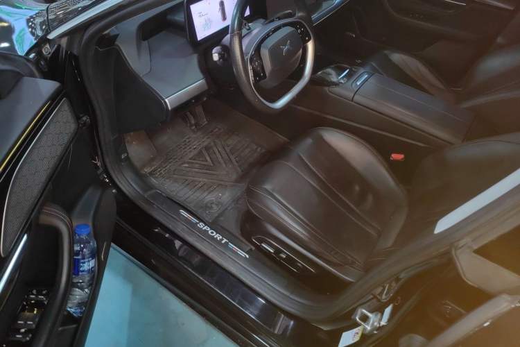 Used XPeng P7 2020 Rear-Drive Long-Range Smart Drive Version Driver Seat