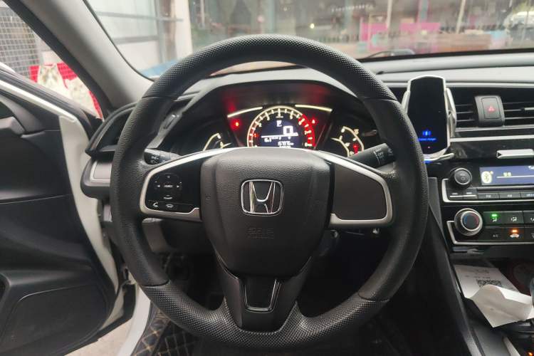 Used Honda Civic 2016 180TURBO CVT Comfort Version
