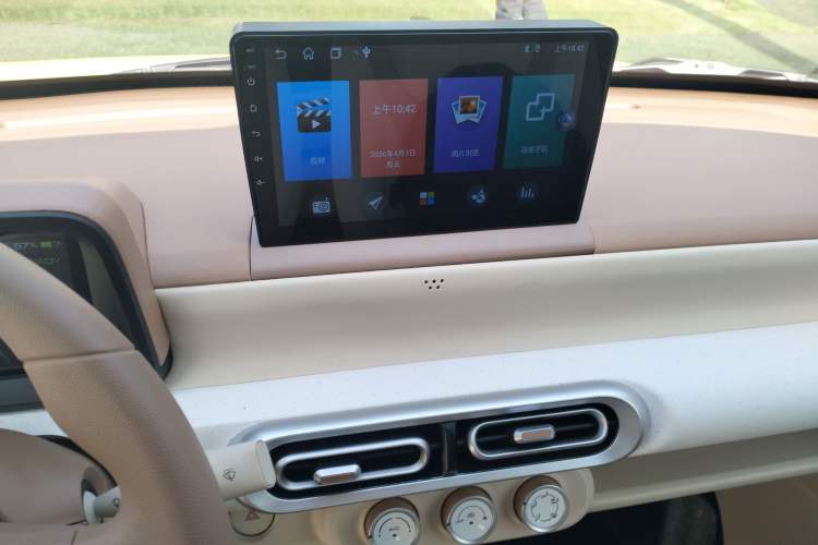 Used Wuling Hongguang MINIEV 2024 3rd Generation 215km Youth Edition Audio And AC Panel