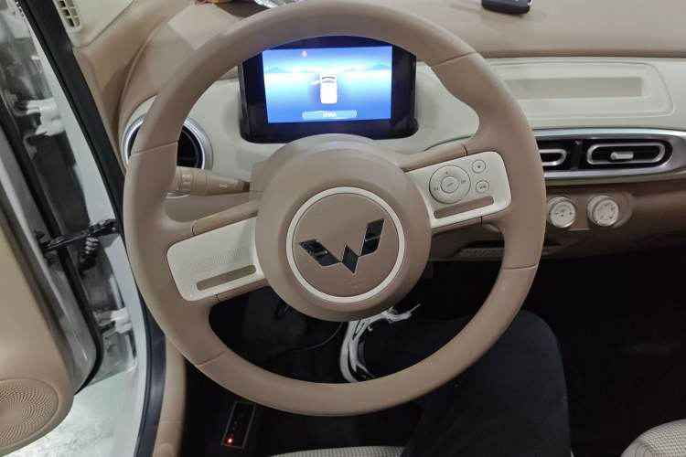 Used Wuling Hongguang MINIEV 2025 Four-Door Version Advanced Edition
