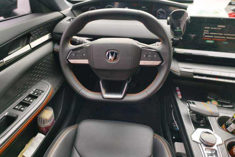 Used Changan UNI-V iDD 2023 Zhidian iDD 1.5T 113km Smart & Fun Version (Rapid Edition)