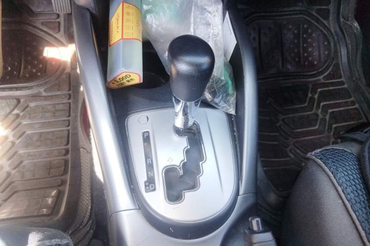 Used Mitsubishi Outlander 2010 Kijang 2.0 Sport Edition Gear Lever