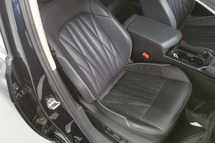 Used Volkswagen Passat 2022 330TSI Starry Luxury Edition Right Front Seat