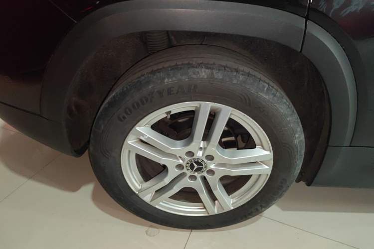 Used Mercedes-Benz GLB 2022 Refresh GLB 200 Dynamic Edition Right Rear Wheel Hub