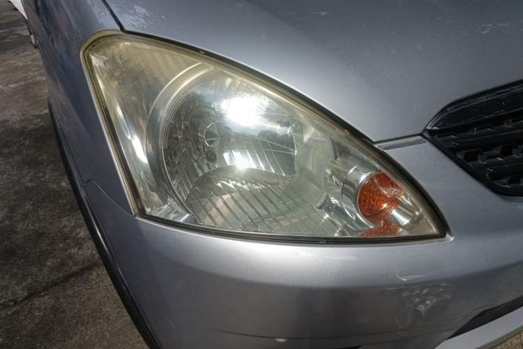 Used Mitsubishi Zinger 2010 2.0L Manual Classic Right Front Headlight