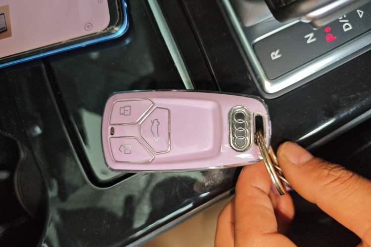 Used Audi A4L 2022 40 TFSI Fashion Dynamic Model
