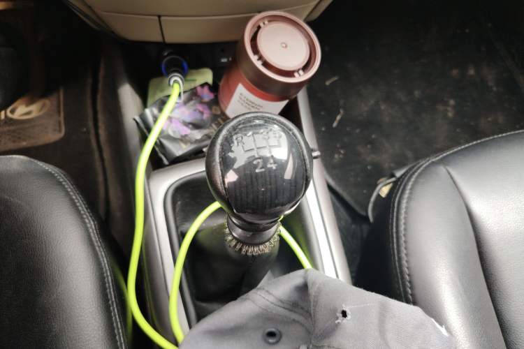 Used Hyundai Celesta 2011 1.6L Manual Luxury Model Gear Lever