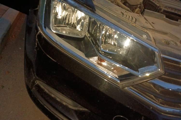 Used Volkswagen Bora 2018 1.5L Automatic Fashion Model Right Front Headlight