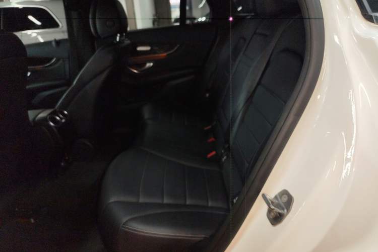 Used Mercedes-Benz GLC 2019 Facelift GLC 260 L 4MATIC Luxury Model