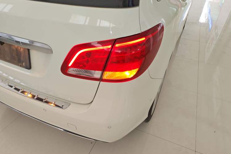 Used Mercedes-Benz B-Class 2017 B 200 Sport Edition