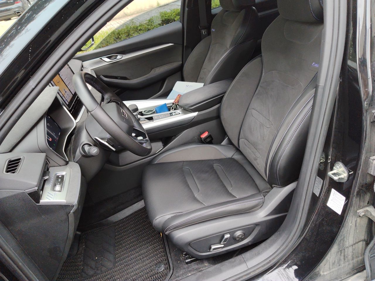 Geely Auto Preface 2024 2.0TD Xiaohan Edition — снимка 12