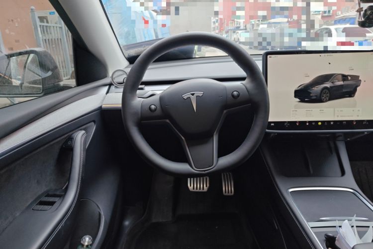 Used Tesla Model Y 2024 Rear-Wheel-Drive Version
