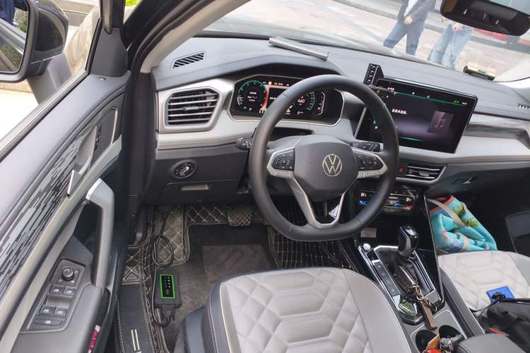 Used Volkswagen Tayron 2023 330TSI Two-Wheel-Drive R-Line High-Energy Version
