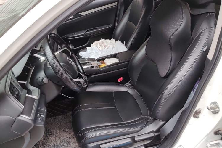 Used Honda Civic 2016 220TURBO CVT Luxury Edition Left Front Seat