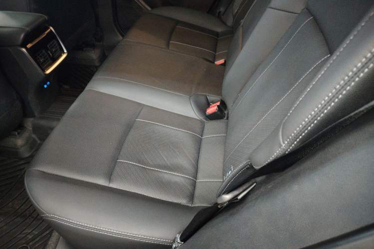 Used Toyota Harrier 2022 2.0L CVT Two-Wheel Drive Luxury Edition
