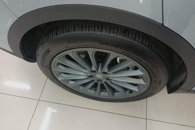 Used Leapmotor C11 2024 All-Electric 580 Luxury Edition Right Rear Wheel Hub