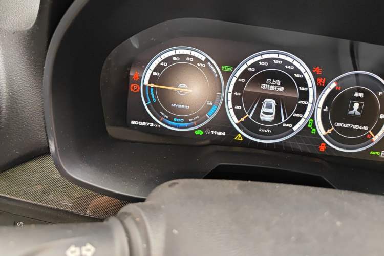 Used Wey P8 2018 2.0T Premium Edition Odometer Close Up