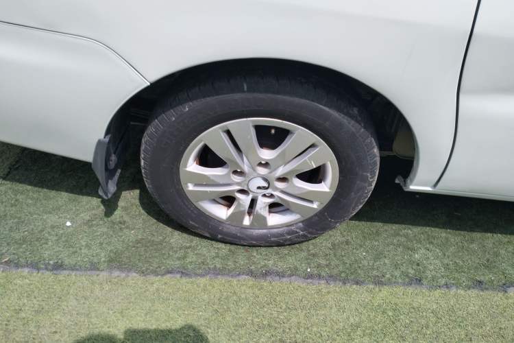 Used JAC Refine M3 2015 Maker Edition 1.6L Luxury Smart Version Right Rear Wheel Hub