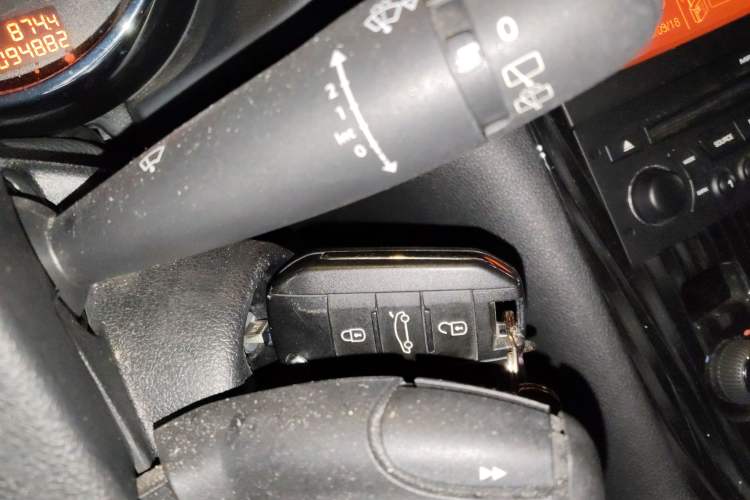 Used Peugeot 3008 2013 2.0L Automatic Trend Edition