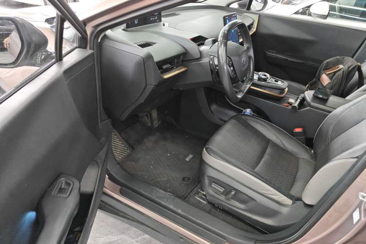 Used Toyota bZ3 2023 616 km Long-Range Premium