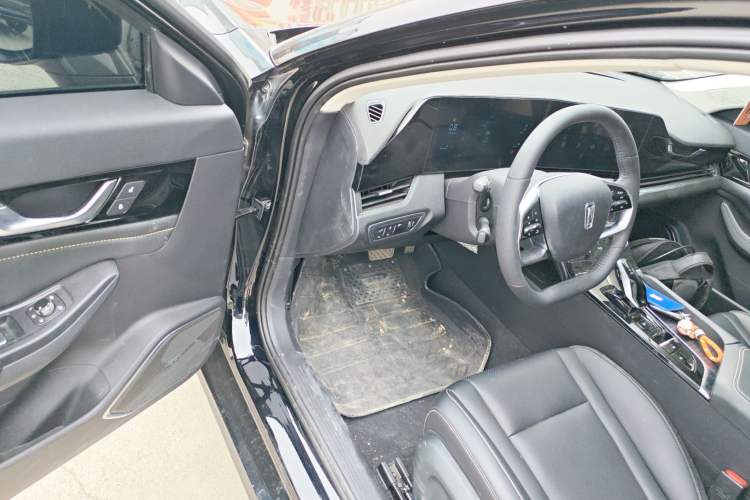 Used Bestune B70 2023 Third Generation 1.5T Automatic Enjoyment Version
