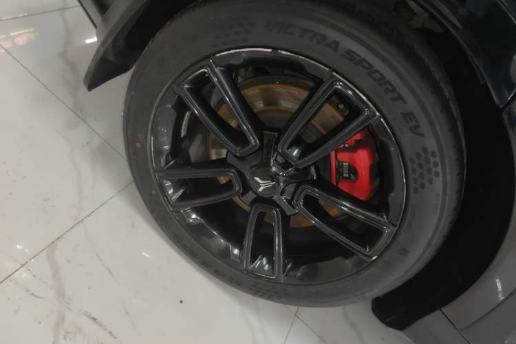 Used VOYAH FREE 2025 318 259 km All-Wheel-Drive Exploration Edition
