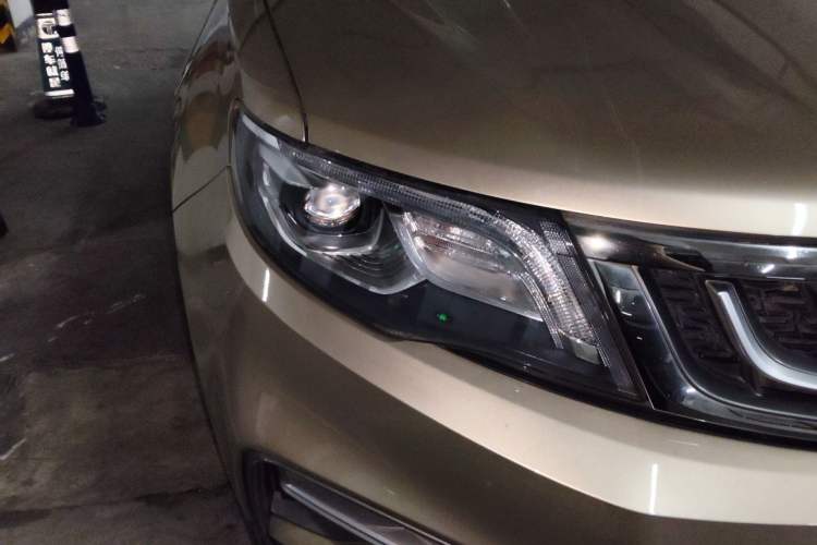 Used Geely Auto Emgrand X7 Sport 2018 1.8TD Automatic Two-Wheel Drive Smart Connect 4G Internet Edition