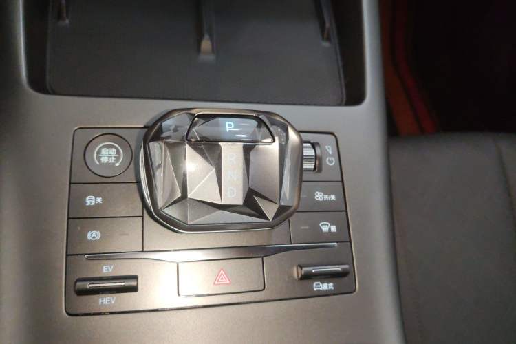 Used BYD Qin PLUS 2025 DM-i Smart Drive 55KM Leading Model