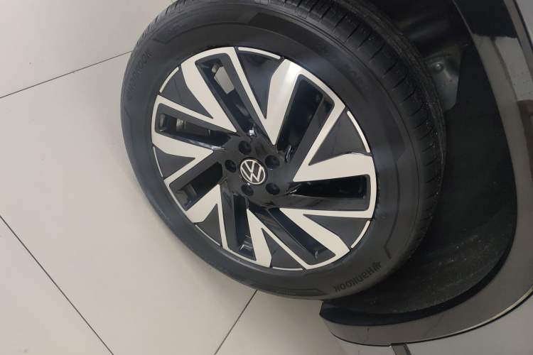 Used Volkswagen Tayron 2023 Revised Version 380TSI All-Wheel Drive R-Line High-Energy Edition Exterior 5