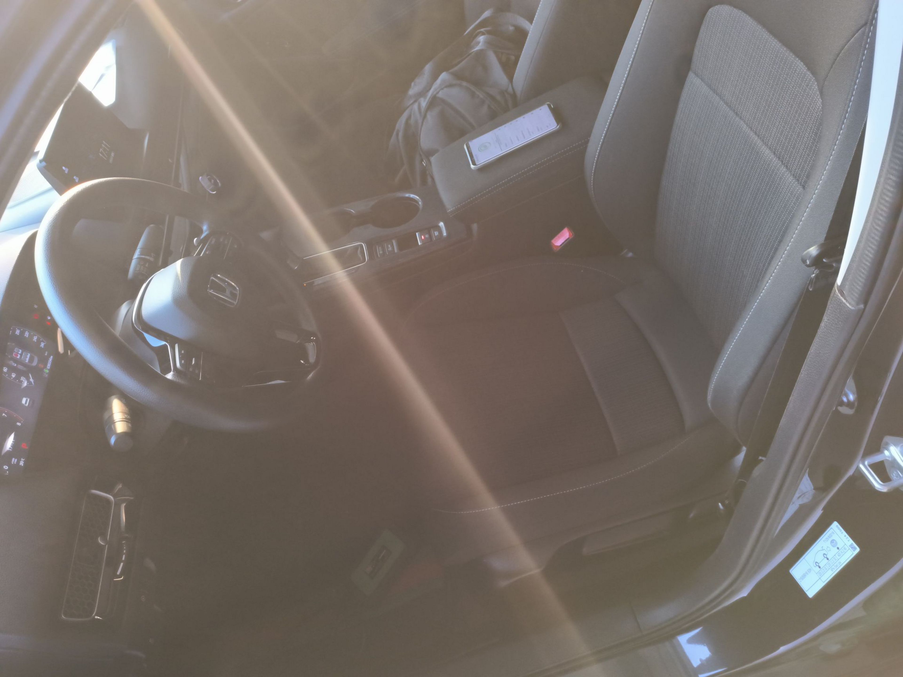 Переднее сиденье в автомобиле