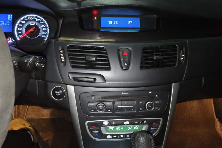 Used Renault Latitude 2013 2.0L CVT Fashion Edition