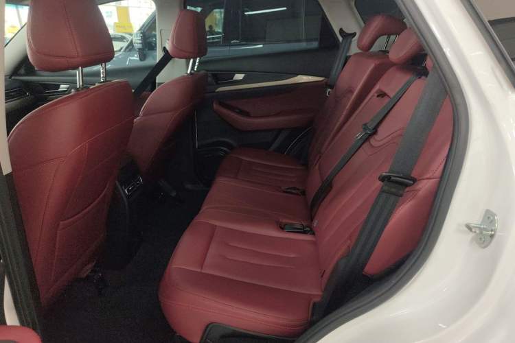 Used JETOUR X70 2024 1.5T DCT Glory PRO 5-Seater
