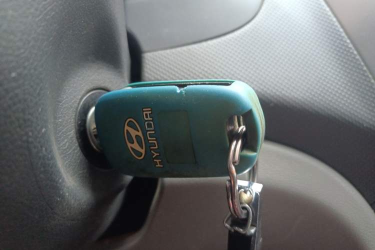 Used Hyundai Verna (older generation) 2014 1.4L Manual Smart GLS Trim
