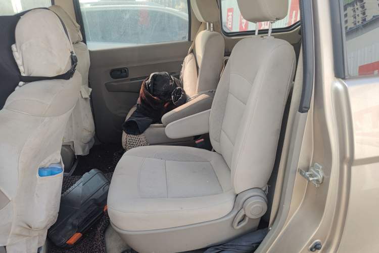 Used Wuling Hongguang 2014 1.2L Standard Model China IV