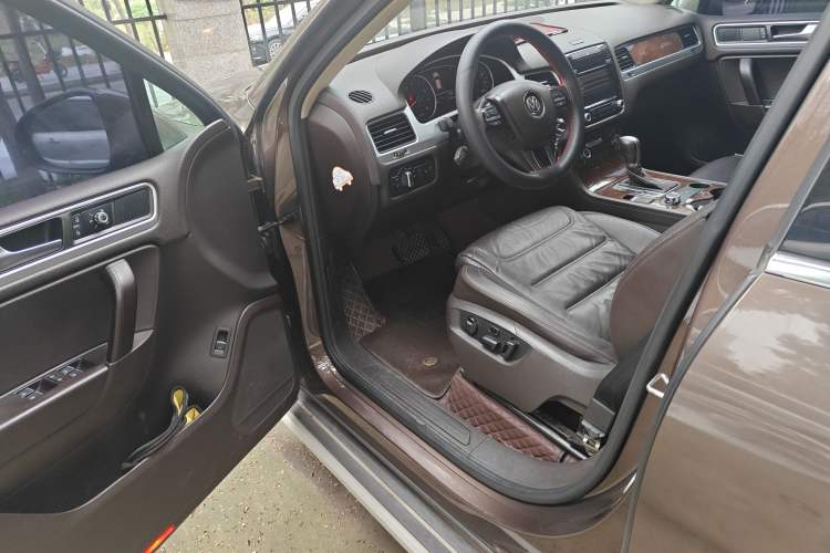 Used Volkswagen Touareg 2014 3.0 TSI New Edition