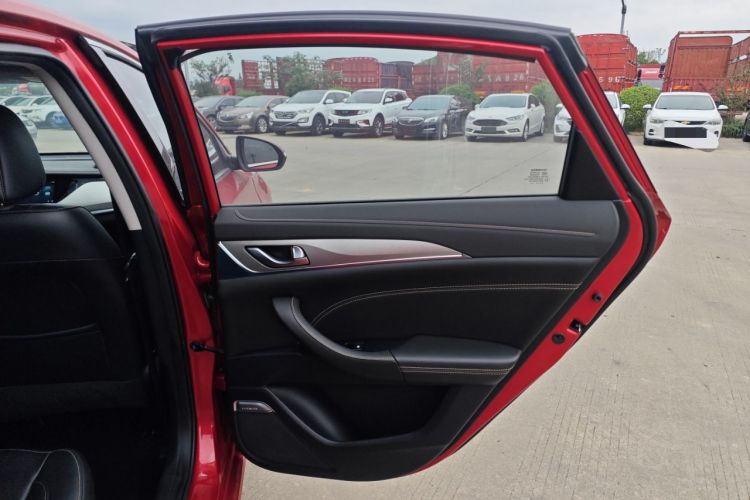 Used Changan Eado 2019 High-Energy Edition 1.6L GDI Manual Pioneer Model China VI Standard
