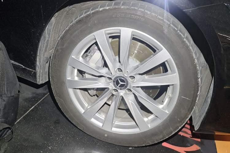 Used Mercedes-Benz S-Class 2023 Updated S 400 L Business Version Right Front Wheel Hub