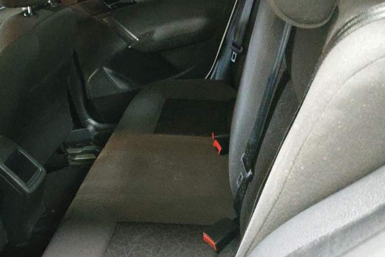 Used Volkswagen Lavida 2013 Revised Classic 1.6L Automatic Fashion Edition Left Rear Seat