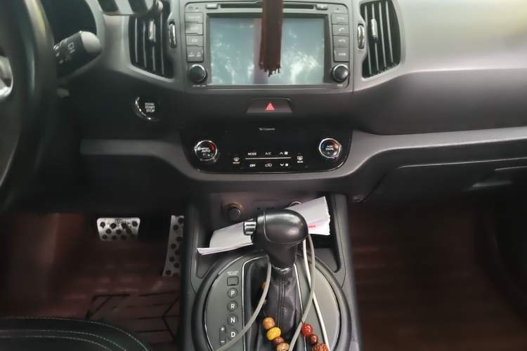 Used Kia Sportage R 2012 2.0L Automatic Two-Wheel Drive NAVI Audio And AC Panel