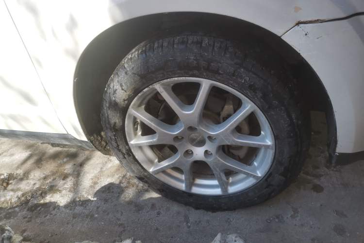 Used Dodge Journey 2013 2.4L Two-Wheel Drive Luxury Version Exterior 7