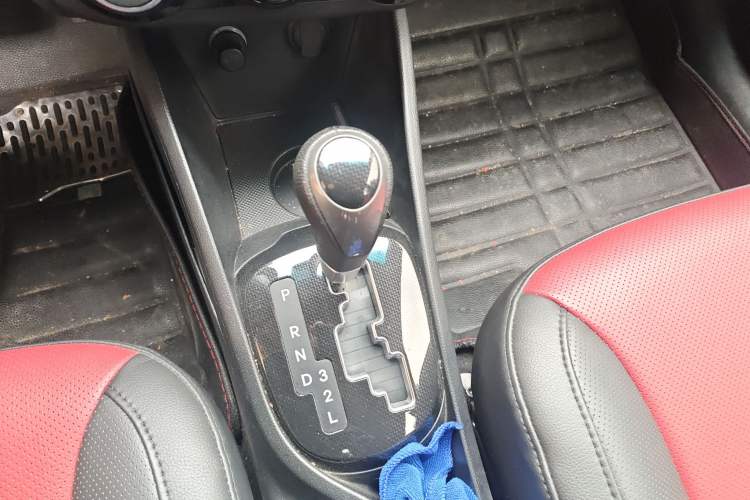 Used Kia K2 2015 Hatchback 1.4L AT GLS Cool Edition