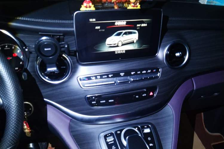 Used Mercedes-Benz V-Class  Audio And AC Panel