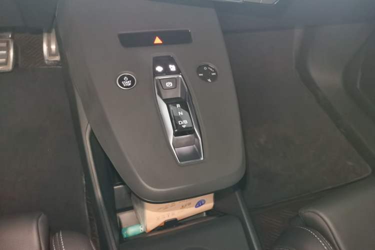 Used Audi Q5 e-tron 2023 40 e-tron Shining Edition Brocade Suit Gear Lever