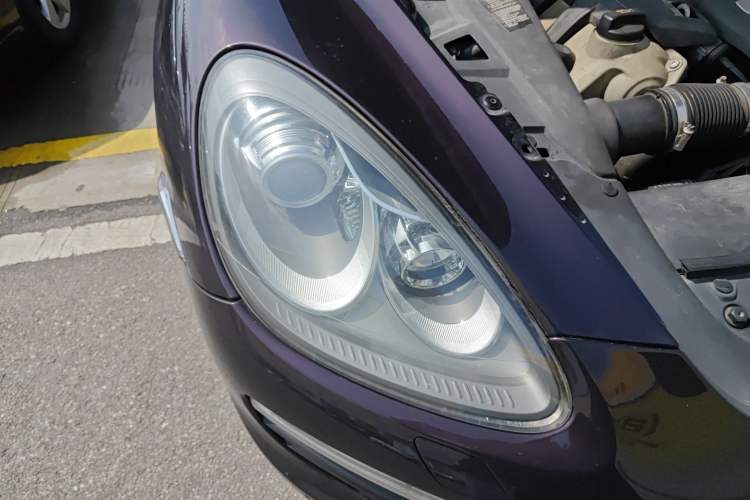 Used Porsche Cayenne 2011 Cayenne S 4.8L Right Front Headlight