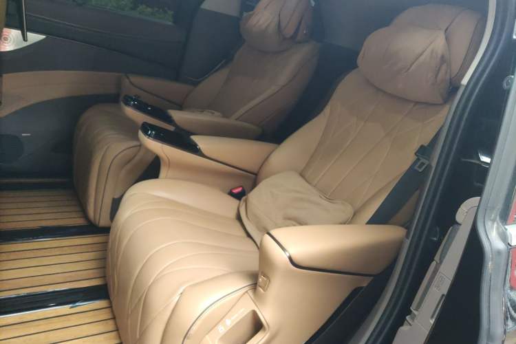 Used Denza D9 2022 DM-i 970 Four-Wheel Drive Flagship Model