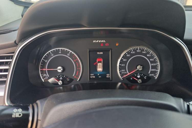 Used Haval H6 2017 Red Label 2.0T Automatic Two-Wheel Drive ZhiShang Model
