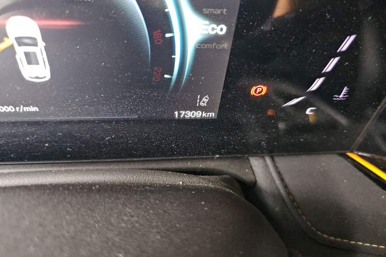 Used CHANGAN OSHAN X5 PLUS 2023 Revised Version 1.5T DCT Navigation Edition
