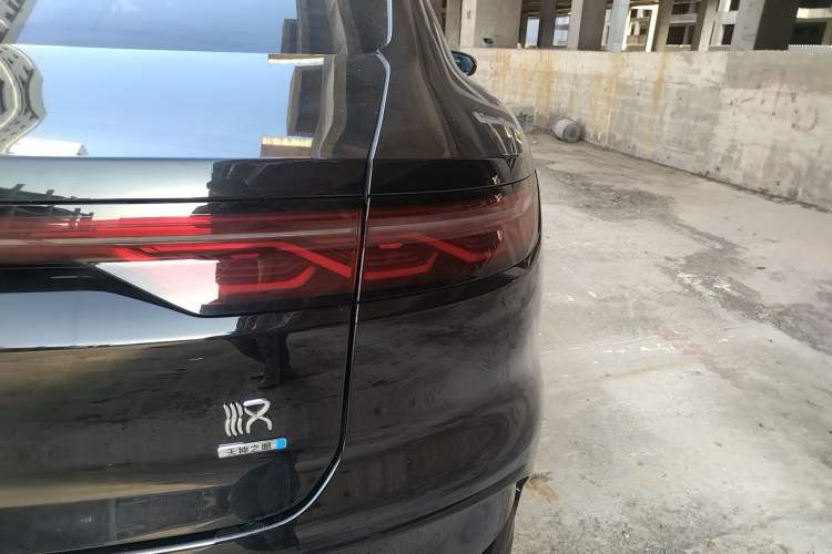 Used BYD Han 2025 DM-i Intelligent Driving Edition 245KM Prestigious Edition
