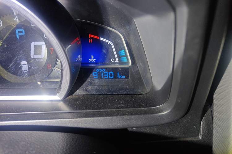 Used Luxgen U6 SUV 2014 1.8T Fashion Edition Odometer Close Up