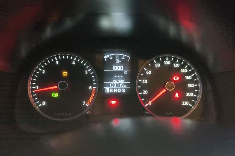 Used Volkswagen Lavida 2011 1.6L Automatic PinYou Edition Instrument Cluster